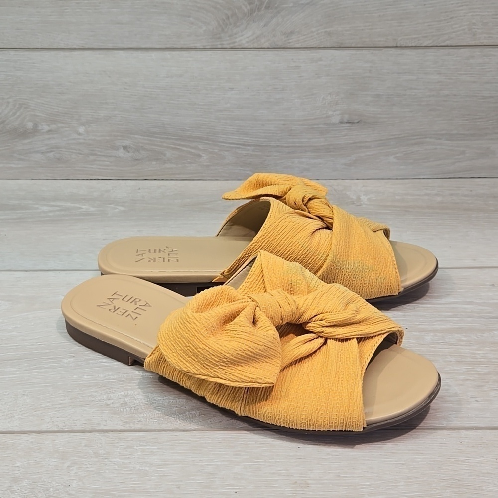 Naturalizer Women Tea Bow Sandals Flats shoes sz 8M